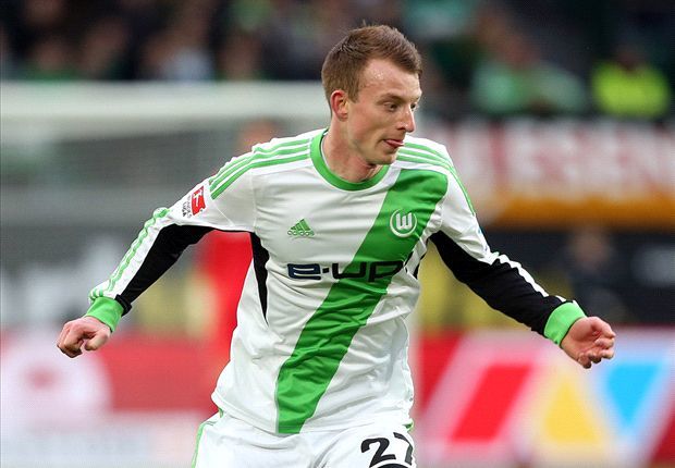 包含今晚德甲传出新动向，浙江队防线松动，管理层表态——气氛紧张，年轻球员得到机会的词条